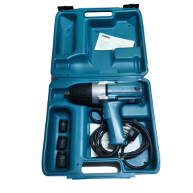 MAKITA IMPACT WRENCH - 440W - 294N.m (220ft.lbs) (6905B - 1/2