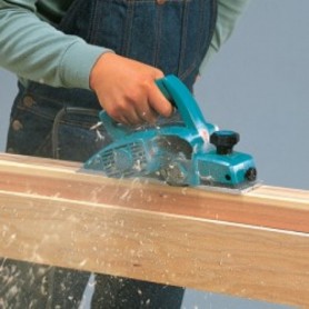 MAKITA POWER PLANER 82mM X 580W (N1900B)